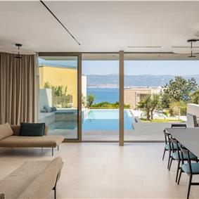 4 Bedroom Luxury Villa with Heated Pool and boat mooring, Ciovo near Trogir – Sleeps 8